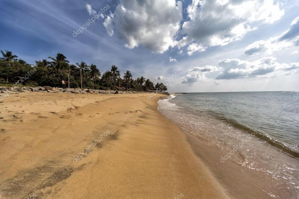 Готель Ruki Sea Reach Kudapaduwa Екстер'єр фото